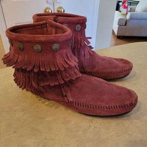Minnetonka  Boots